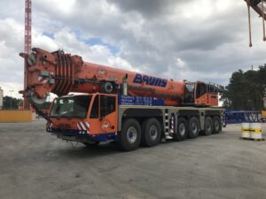 dźwig samojezdny 350 ton