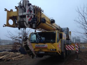 żuraw samojezdny 110 ton